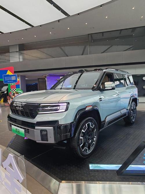 惠州157比亚迪方程豹硬派越野的爆款，英菲尼迪35周年与你共成长